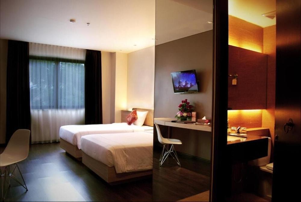 โรงแรมเดอ ชวา บันดุง ภายนอก รูปภาพ