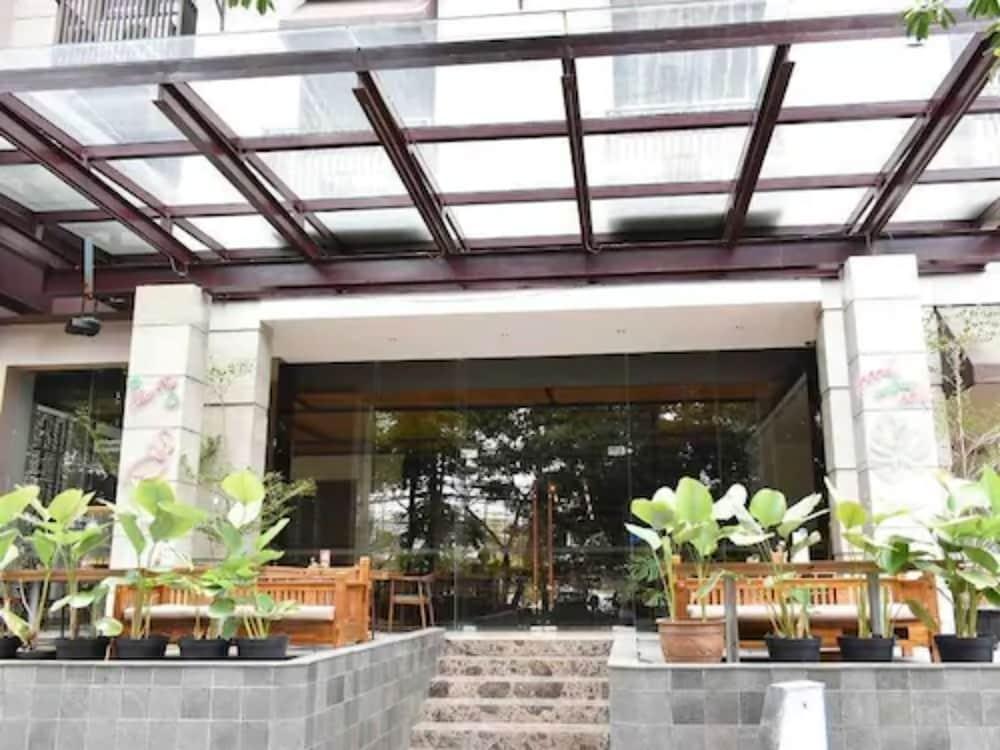 โรงแรมเดอ ชวา บันดุง ภายนอก รูปภาพ